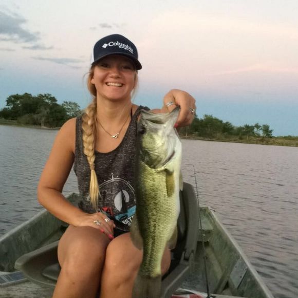 Meet your Posher, Haley - Picture 2 of 2